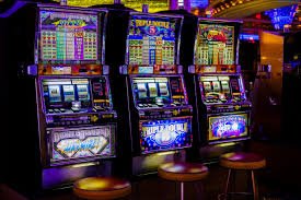 Tampilan permainan Mega Moolah di platform netmarble dengan simbol binatang Afrika dan gulungan slot